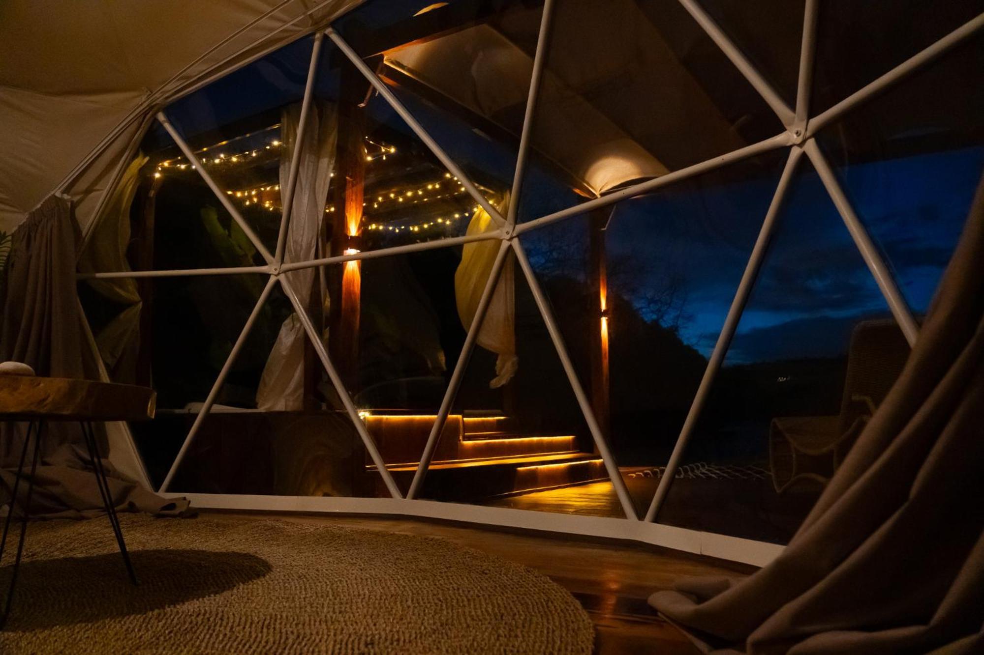 Beachfront Luxury Dome Villas - Gamat Bay Resort Nusa Penida Eksteriør bilde