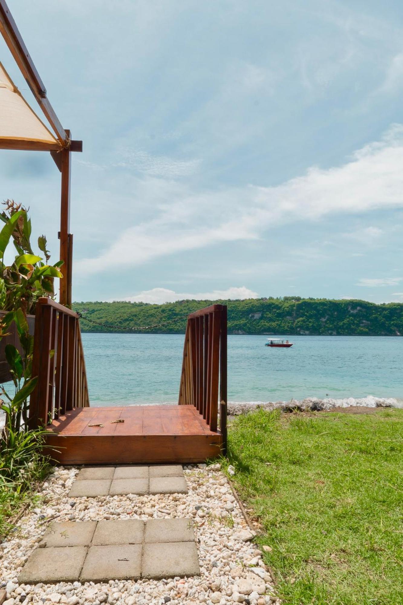 Beachfront Luxury Dome Villas - Gamat Bay Resort Nusa Penida Eksteriør bilde
