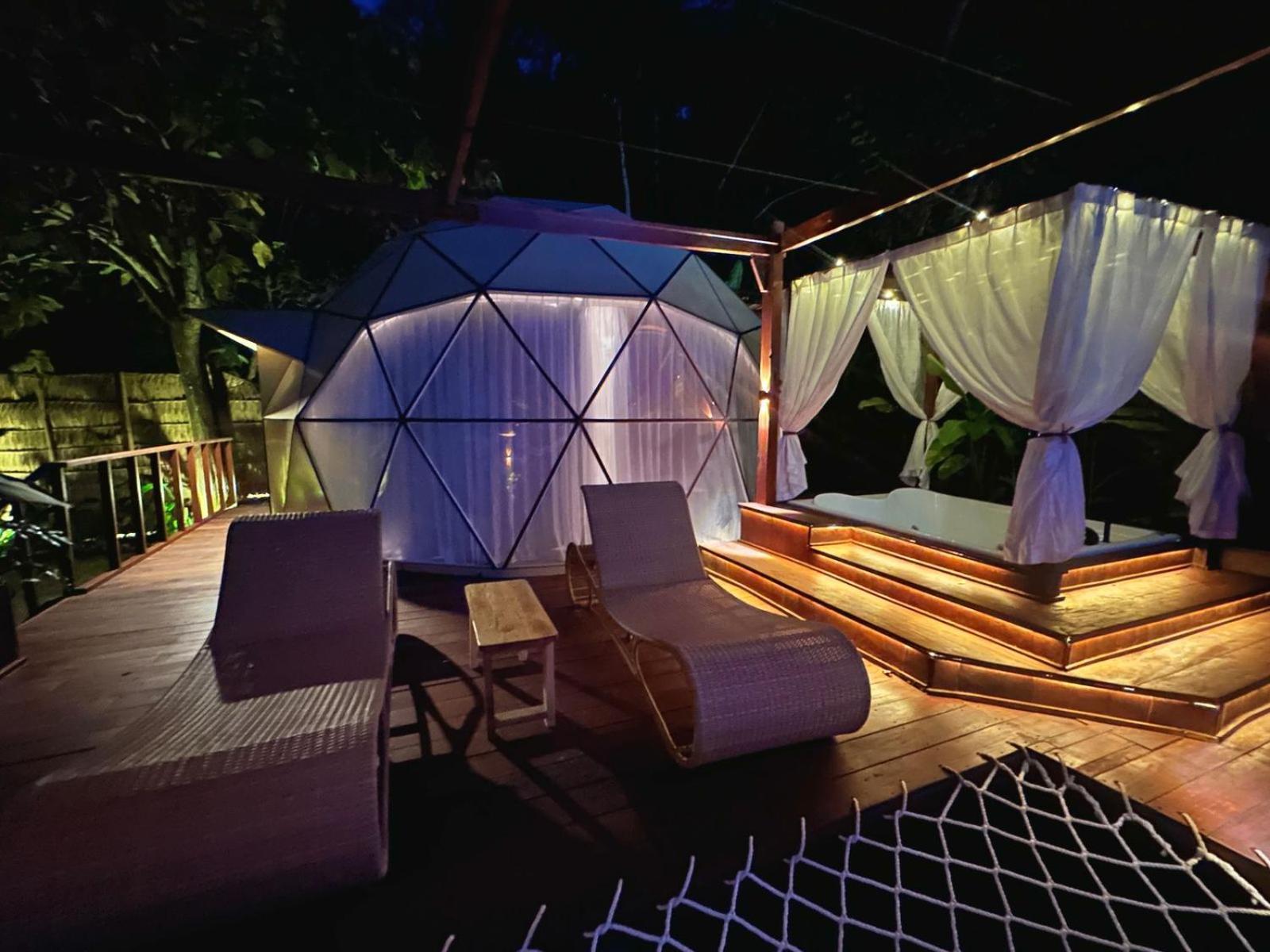 Beachfront Luxury Dome Villas - Gamat Bay Resort Nusa Penida Eksteriør bilde
